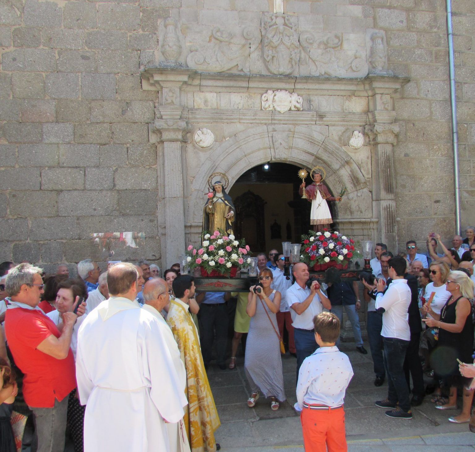 Entrada San Ramon Fiestas de san Ramón y santa Rosa de Lima en Baños de Montemayor ...